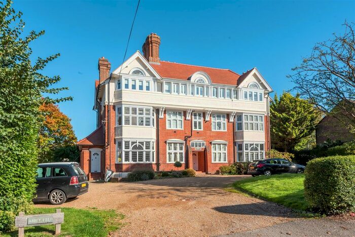 1 Bedroom Flat To Rent In Lower Edgeborough Road, Guildford, GU1