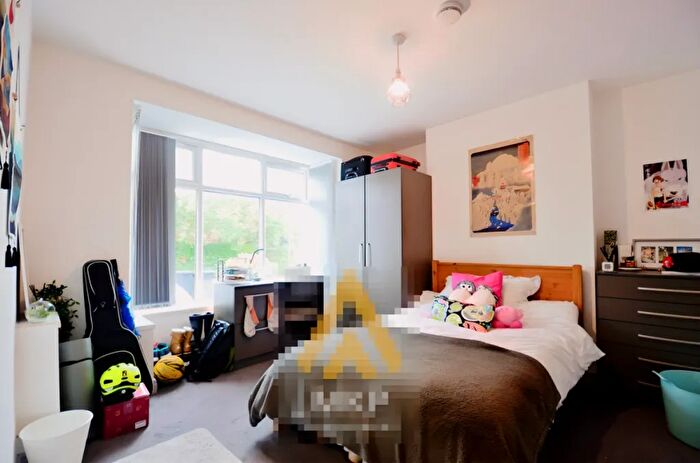 5 Bedroom Flat To Rent In Lodgehill Road, Birmingham, B29