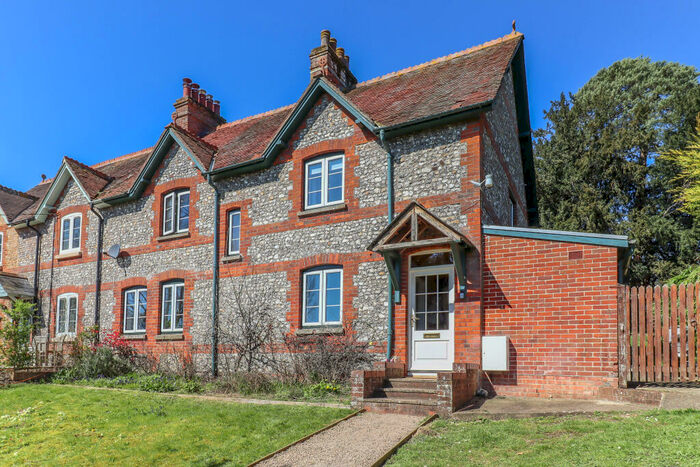 4 Bedroom Cottage For Sale In Longstock, Stockbridge, Hampshire, SO20