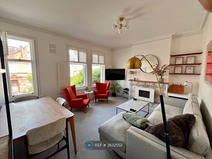 2 Bedroom Maisonette To Rent In Barcombe Avenue, London, SW2