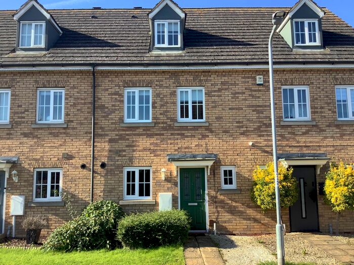3 Bedroom Town House To Rent In Howards Way, Moulton Park, Northampton, NN3