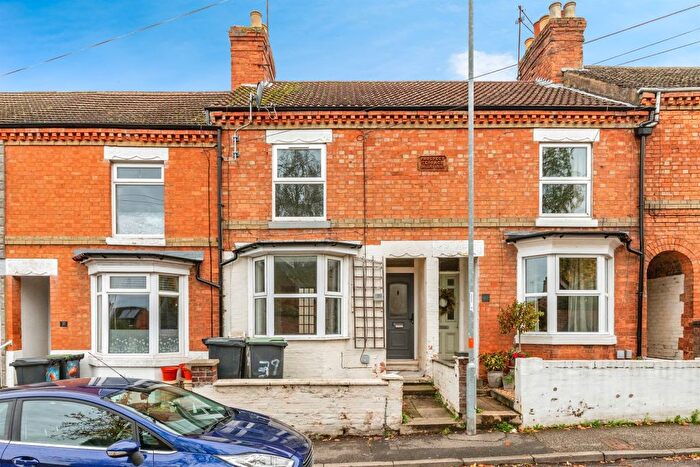 3 Bedroom Terraced House For Sale In North Street, Rushden, NN10