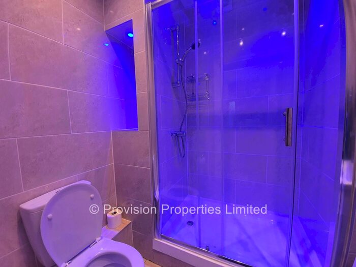 6 Bedroom Terraced House To Rent In Cardigan Road, Headingley, Leeds, LS6