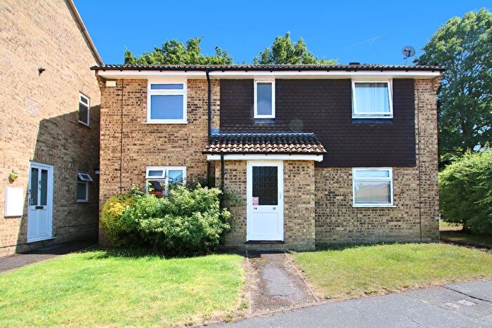 1 Bedroom Flat For Sale In Elder Road, Bisley, Woking, GU24
