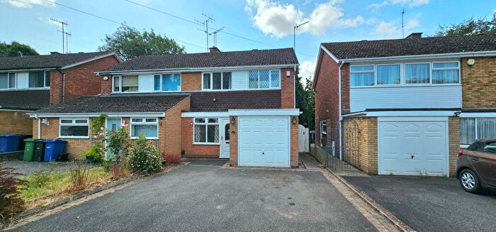 3 Bedroom Semi-Detached House For Sale In Mendip Road, Penfields, Stourbridge, West Midlands, DY8