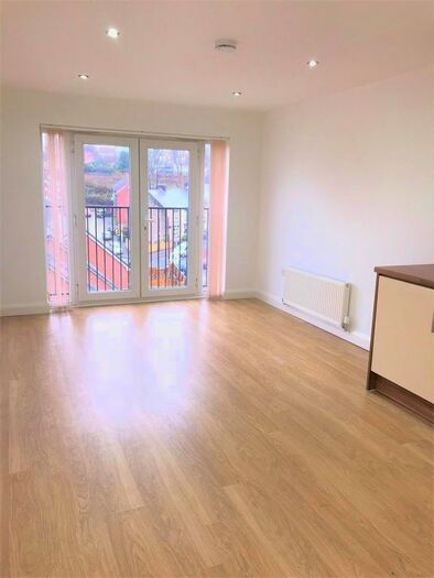 2 Bedroom Flat To Rent In Oakwell Vale, Barnsley, S71