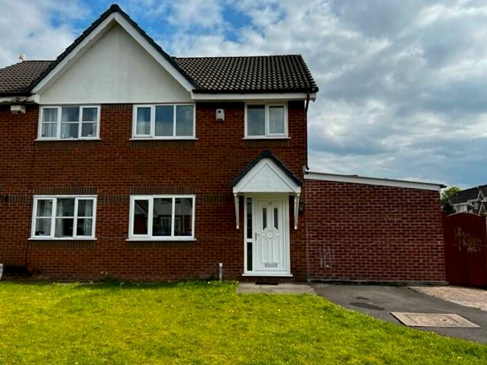 2 Bedroom Semi-Detached House To Rent In Reading Close, Manchester, M11