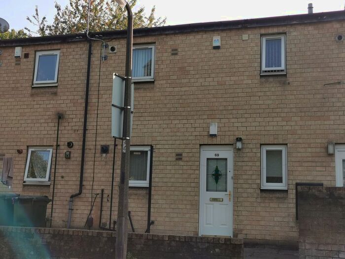 1 Bedroom Flat To Rent In Church Street, Manningham, Bradford, BD8