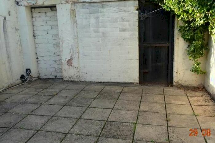 1 Bedroom Flat To Rent In Broadway, Roath, Cardiff, CF24