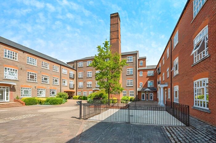 2 Bedroom Flat To Rent In Lattimore Road, St Albans, AL1