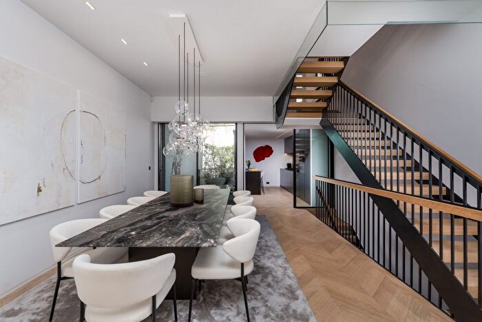 5 Bedroom Town House For Sale In Berkeley Gardens, London, W8