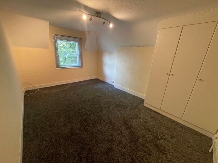 2 Bedroom Flat To Rent In Birdhurst Road, South Croydon, CR2