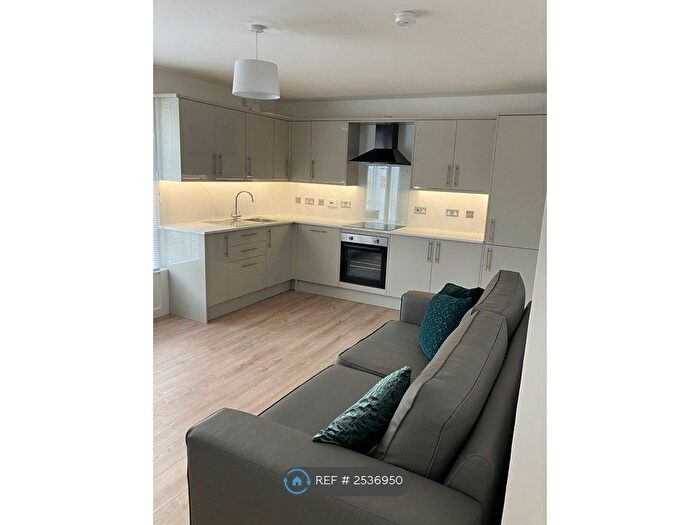 4 Bedroom Flat To Rent In Moray Park Terrace, Edinburgh, EH7