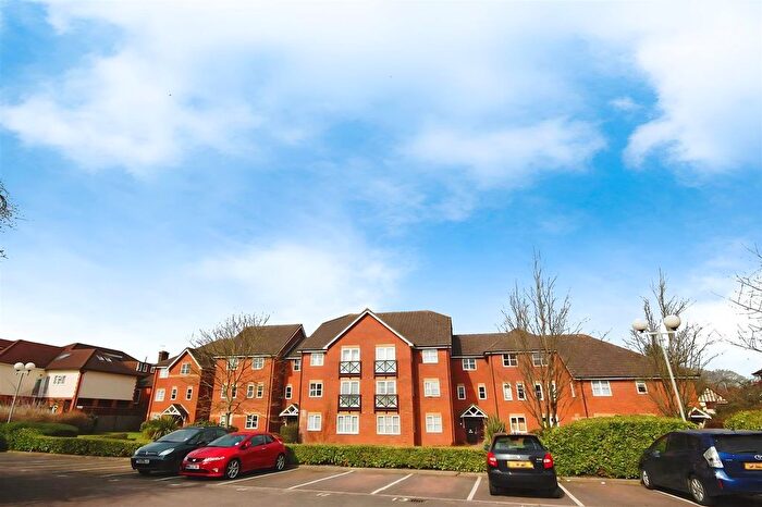 1 Bedroom Flat To Rent In Mildred Avenue, Watford, WD18