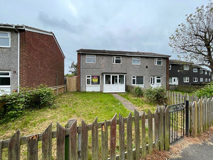 3 Bedroom Semi-Detached House To Rent In Barnard Walk, Immingham, DN40