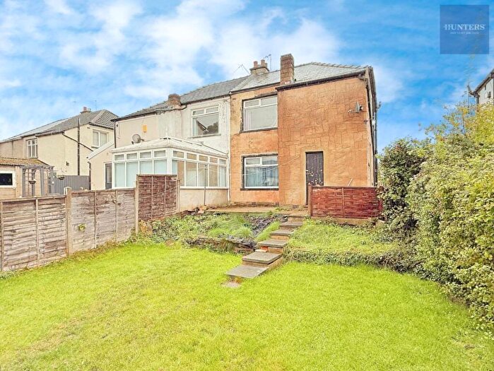 3 Bedroom Semi Detached House For Sale In Ederoyd Grove, Pudsey, LS28