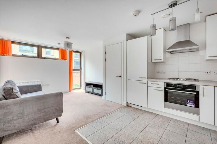 1 Bedroom Flat To Rent In Carter House, Petergate, London, SW11