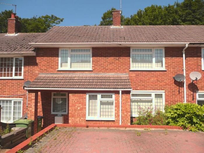 3 Bedroom Detached House To Rent In Cheriton Avenue, Southampton, SO18