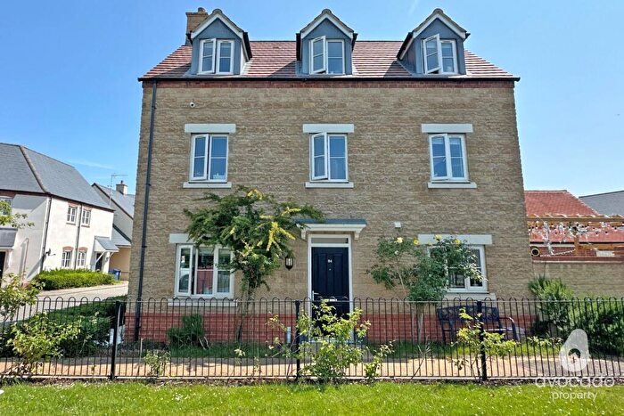 4 Bedroom Detached House To Rent In Haydock Road, Kingsmere, Bicester, OX26