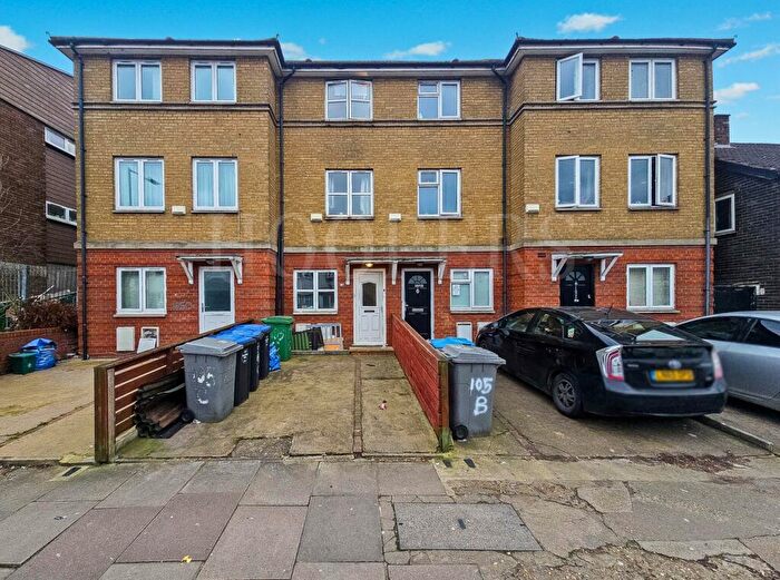 5 Bedroom Town House For Sale In Burnley Road, London, NW10