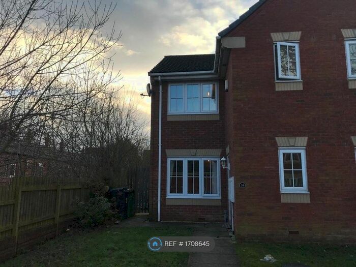 3 Bedroom Semi-Detached House To Rent In Spring Place Gardens, Mirfield, WF14
