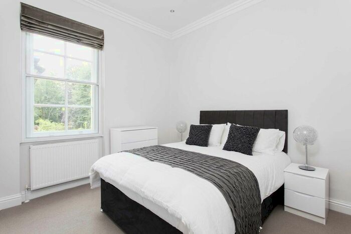 3 Bedroom Maisonette To Rent In Connaught St, Hyde Park Village, W2
