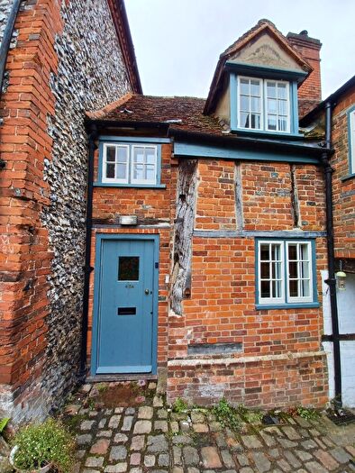 1 Bedroom Terraced House To Rent In A High Street, HP14