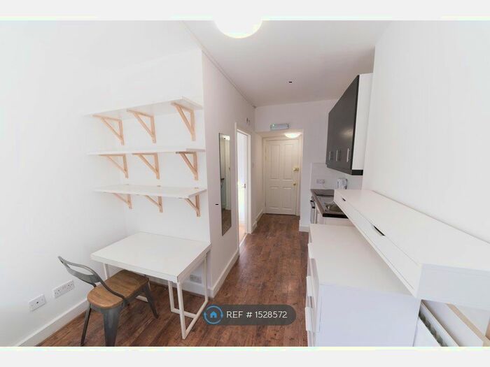 Studio To Rent In Bonner Road, London, E2