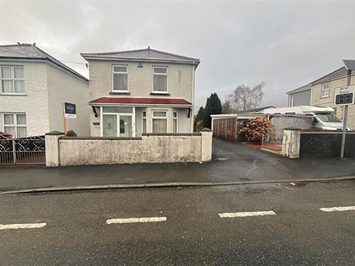 3 Bedroom Detached House For Sale In Myrtle Hill, Ponthenry, Llanelli, SA15