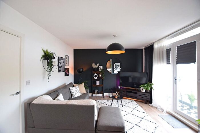 2 Bedroom Flat To Rent In The Armstrong, The Staiths, NE8