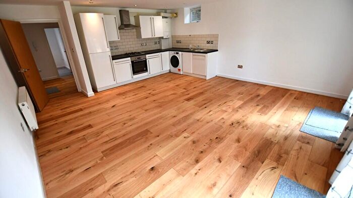 2 Bedroom Flat For Sale In Outram Road, Croydon, CR0