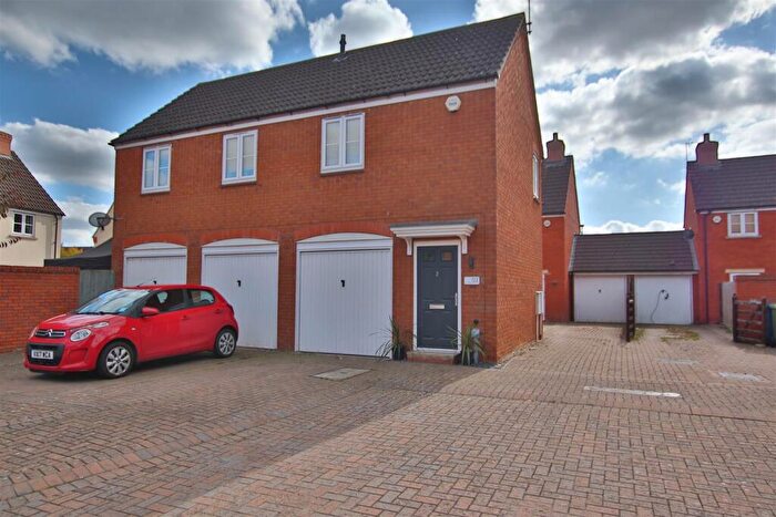 1 Bedroom House For Sale In Sparrow Close, Walton Cardiff, Tewkesbury, GL20