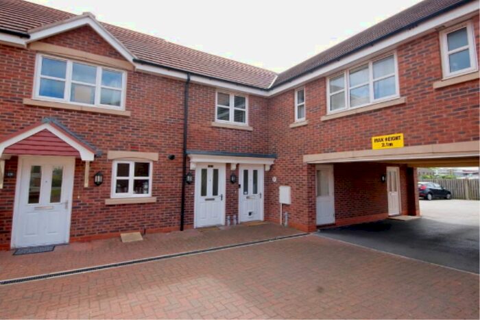 2 Bedroom Flat To Rent In Spire Close, Lincoln, LN1