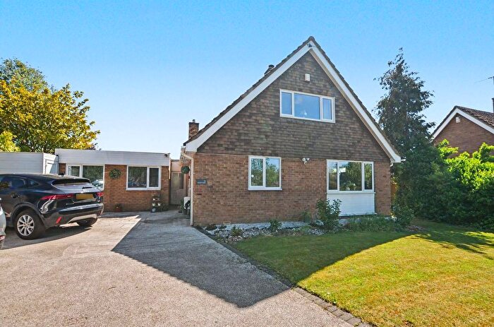 4 Bedroom Detached House For Sale In Chestnut Avenue, Wootton, Northampton, NN4