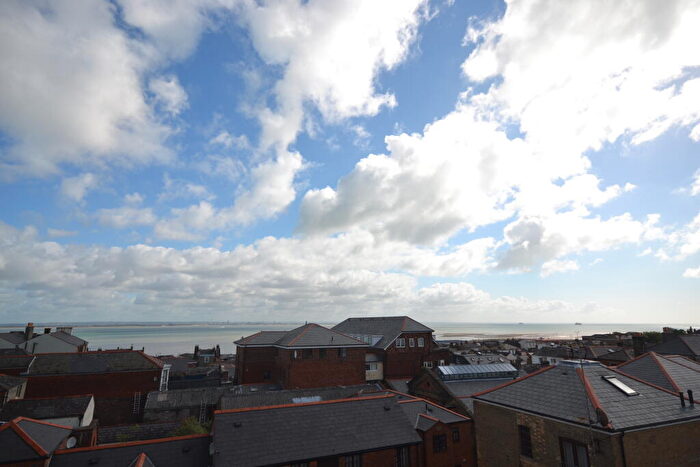 2 Bedroom Apartment To Rent In Union Street, Ryde, PO33