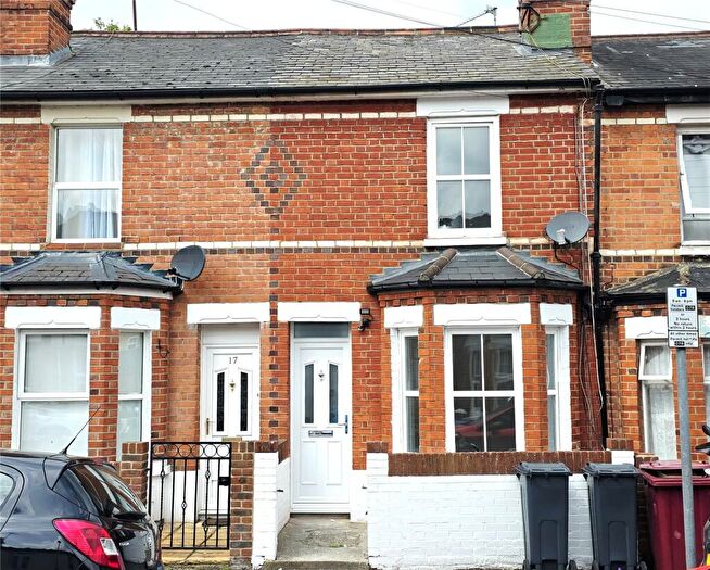 3 Bedroom Terraced House To Rent In Hilcot Road, Reading, RG30