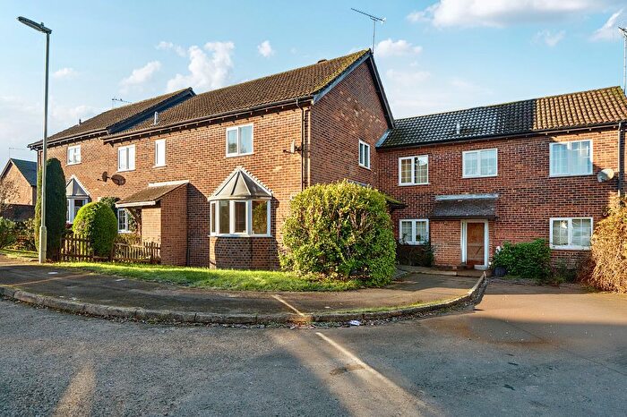 3 Bedroom Terraced House For Sale In Hurst Close, Liphook, GU30