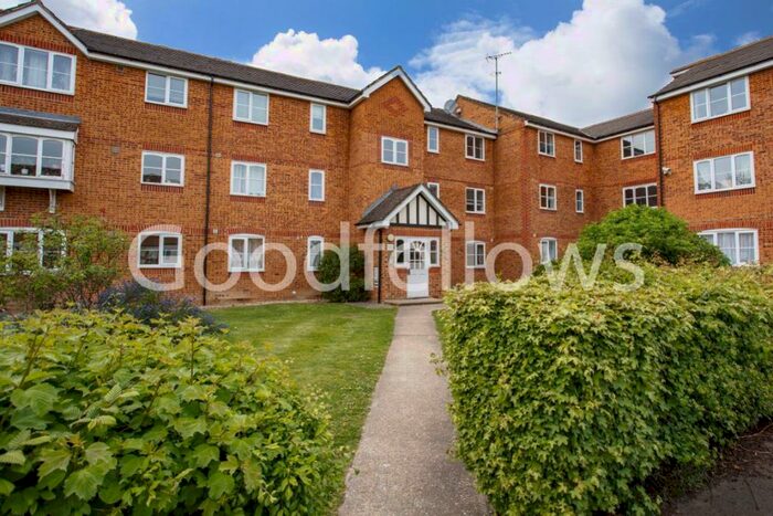 2 Bedroom Flat To Rent In Mullards Close Mitcham, CR4