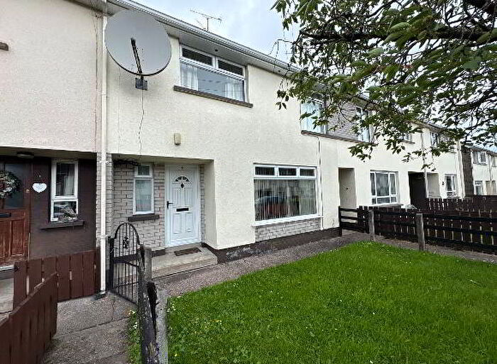 3 Bedroom Mid Terraced House For Sale In Meadowbrook, Fintona, BT78