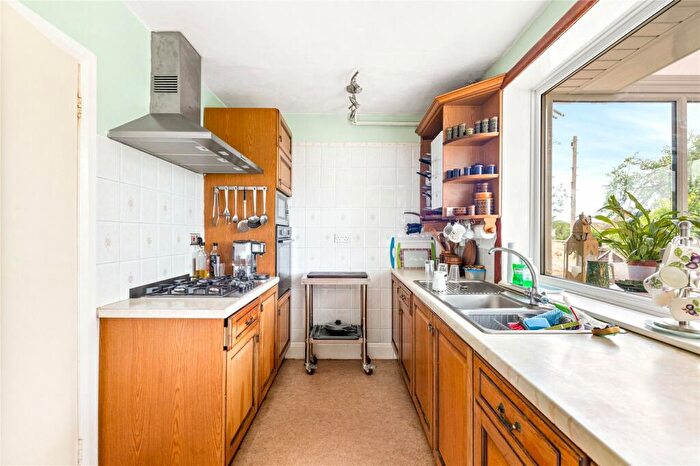 3 Bedroom Bungalow For Sale In Cliff Road, Welton, Lincoln, Lincolnshire, LN2