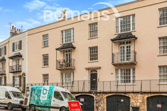 2 Bedroom Flat To Rent In Wellington Terrace, Clifton, Bristol, BS8