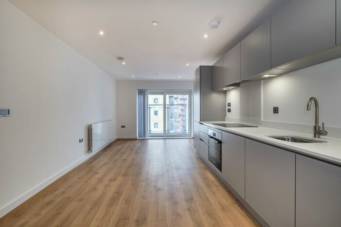 2 Bedroom Apartment To Rent In Woolwich Church Street Woolwich, SE18