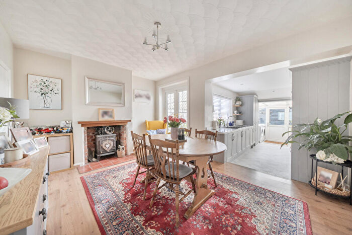 3 Bedroom Terraced House For Sale In Surrey Road, Rodbourne Cheney, Swindon, SN2