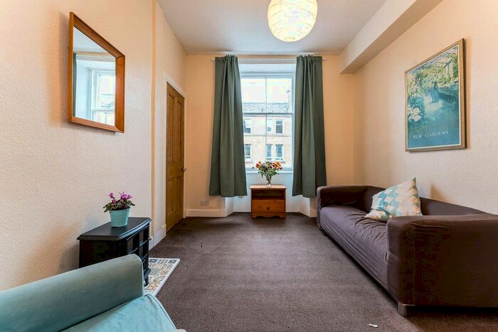 1 Bedroom Flat To Rent In Wardlaw Street, Edinburgh, EH11