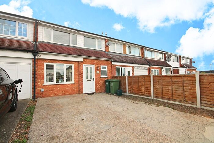 3 Bedroom Terraced House For Sale In Barry Terrace, Ashford, TW15