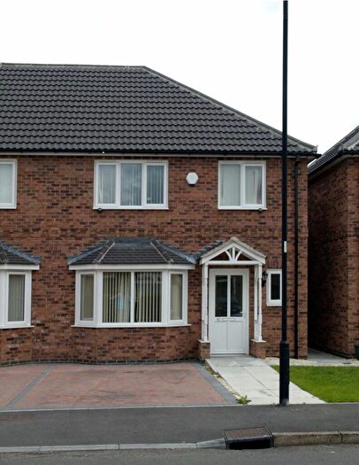 3 Bedroom Town House To Rent In Newmarket Road, Doncaster, South Yorkshire, DN4