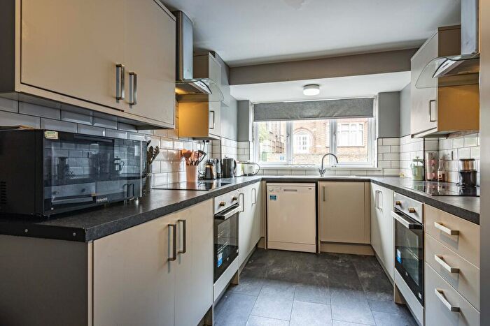 6 Bedroom Terraced House To Rent In Park Road, Lenton, Nottingham, NG7