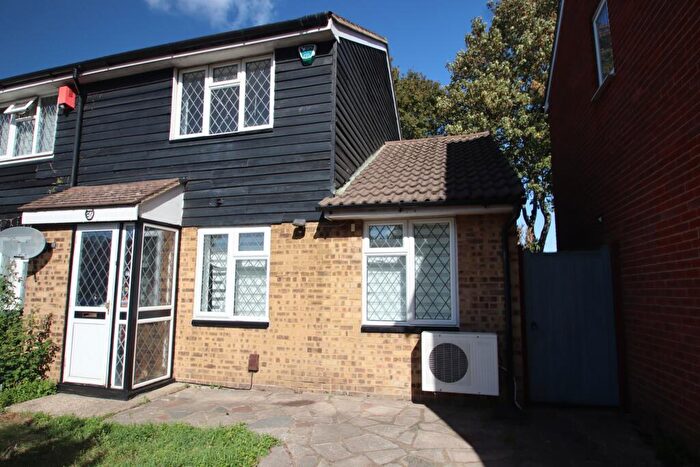 2 Bedroom Semi Detached House To Rent In Doveney Close, Orpington, BR5