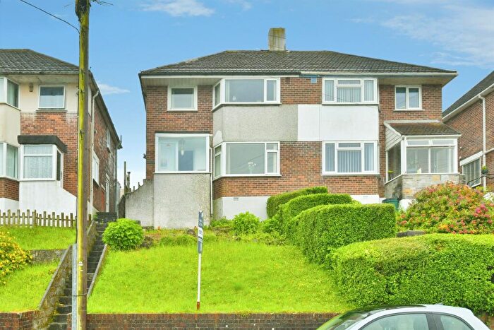3 Bedroom Semi-Detached House For Sale In Bridwell Road, Plymouth, PL5