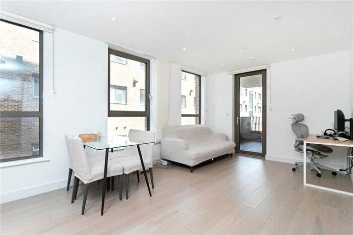 1 Bedroom Apartment For Sale In Gunthorpe Street, London, E1